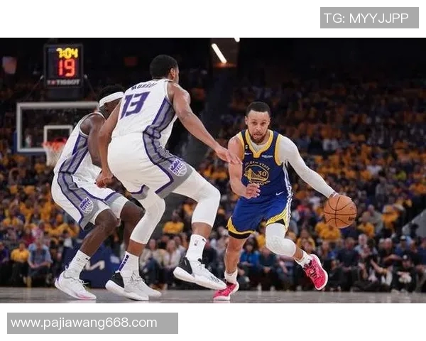 2018年勇士与国王首节精彩对决回顾视频分析